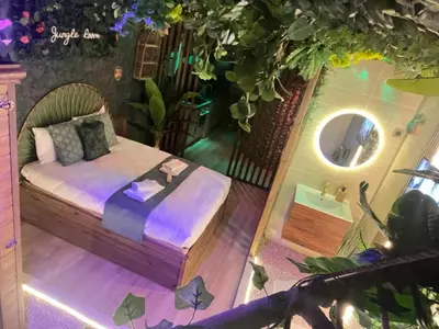 Plan de l'établissement Jungle Room Jacuzzi Ambiance Tropicale