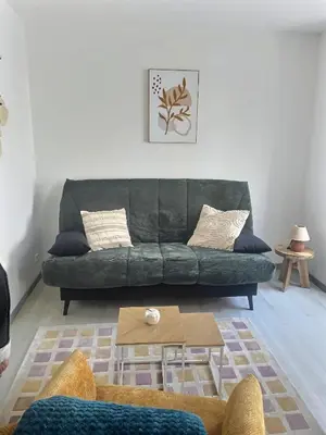 Coin salon dans l'établissement Superbe Cosy Studio Ideal pour les professionnels et les couples en déplacement PROCHE GARE et toutes commodités