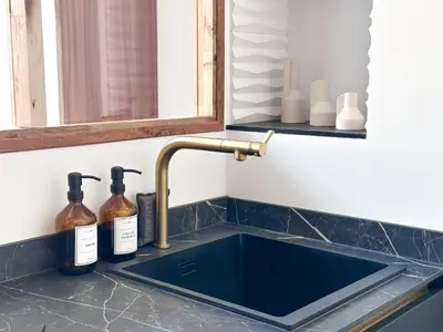 Plan de l'établissement Uniq'Home Luxe Design et Sauna Centre Historique