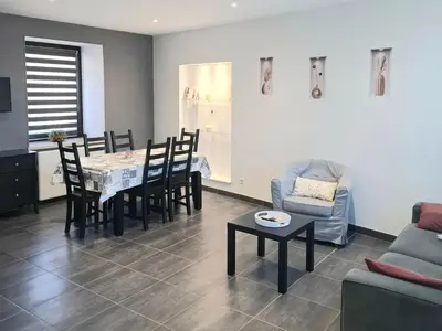 Coin salon dans l'établissement Gîte Dameryat