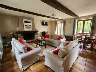 Télévision ou salle de divertissement dans l'établissement Gite rural La petite Belgique - Lamécourt - 12 personnes - 6 chambres