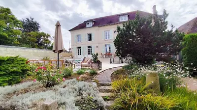 Jardin de l'établissement Wisdom - Mansion, with majestic charm