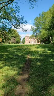 Jardin de l'établissement Appartement dans Château