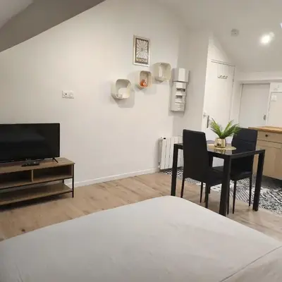 Studio confortable avec parking