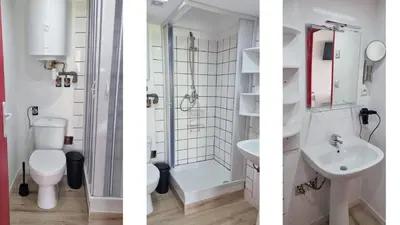 Salle de bains dans l'établissement Le petit Château Avesnois - Studio avec terrasse vue sur le jardin