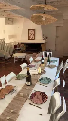Boissons dans l'établissement Grande maison avec piscine 13 couchages proche Paris