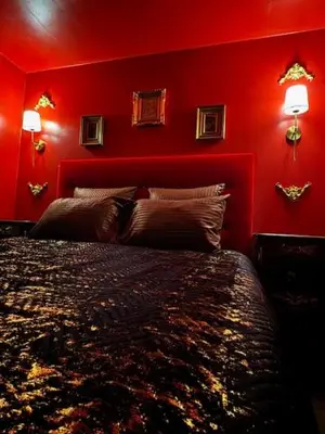 Un ou plusieurs lits dans un hébergement de l'établissement Nature, évasion, jacuzzi, grande piscine et cinéma