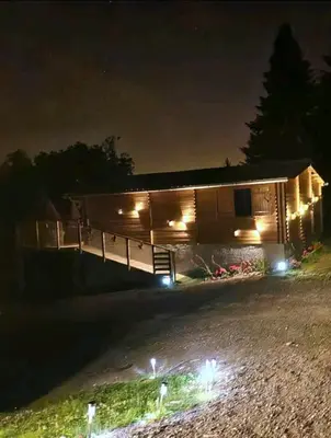 Jardin de l'établissement Chalet près du lac