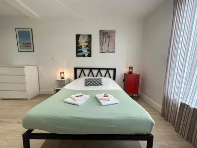 Un ou plusieurs lits dans un hébergement de l'établissement C Helsinki - Studio cosy près du centre-ville