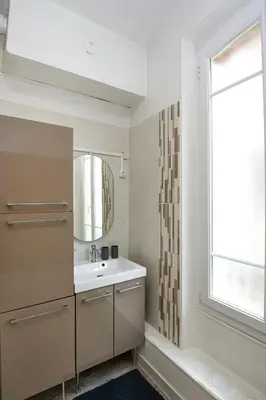Salle de bains dans l'établissement HYPER CENTRE 2 CHAMBRES 70m2 6 PERSONNES