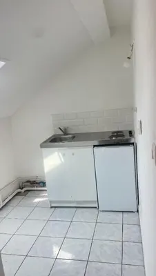 Cuisine ou kitchenette dans l'établissement Studio 3 Apartment with Unique Cathedral View