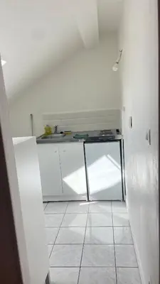 Cuisine ou kitchenette dans l'établissement Studio 3 Apartment with Unique Cathedral View