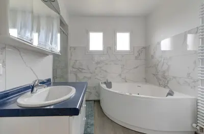 Salle de bains dans l'établissement Gîte Le Vert'Pétillant