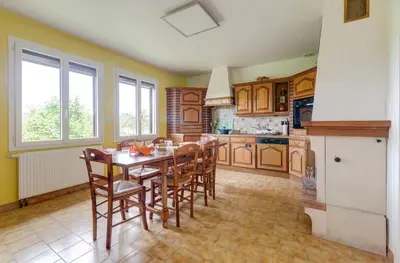Cuisine ou kitchenette dans l'établissement Gîte Le Vert'Pétillant