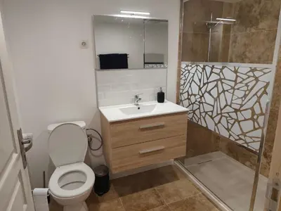Salle de bains dans l'établissement La randonnée des vignobles