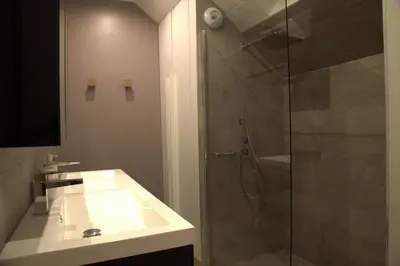 Salle de bains dans l'établissement Le Clos Des Coteaux