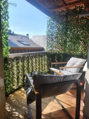 Balcon ou terrasse dans l'établissement Suite R&B avec Terrasse -5 mins gare - Rue calme dans centre ville