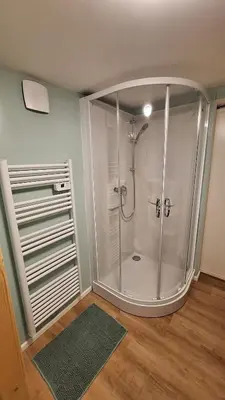 Salle de bains dans l'établissement Appartement spacieux tout équipé au coeur de l'avesnois