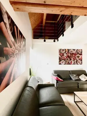 Coin salon dans l'établissement L'Escapade Champenoise