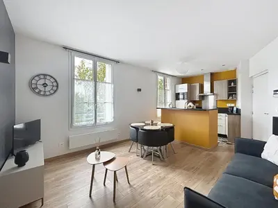 Cuisine ou kitchenette dans l'établissement Le Parisien - Calme et central