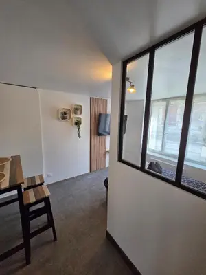 Télévision ou salle de divertissement dans l'établissement Sweet Cocon Studio