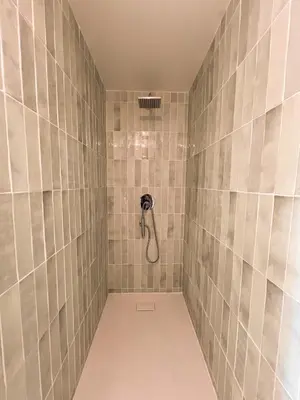 Salle de bains dans l'établissement Longère de charme au vert