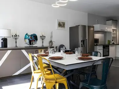 Cuisine ou kitchenette dans l'établissement Spacieux duplex design - Reims centre