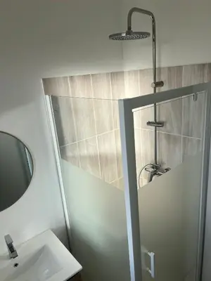 Salle de bains dans l'établissement Appartement neuf et cosy
