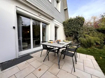Jardin de l'établissement Claudius maison 3 chambres avec jardin proche Fac