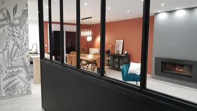 Coin salon dans l'établissement House with Outdoor Jacuzzi