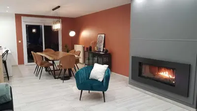 Coin salon dans l'établissement House with Outdoor Jacuzzi