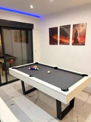 Billard dans l'établissement Daenerys Suite