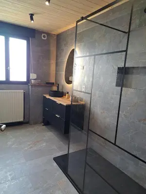 Salle de bains dans l'établissement Gîte de l'Arnes