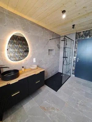 Salle de bains dans l'établissement Gîte de l'Arnes