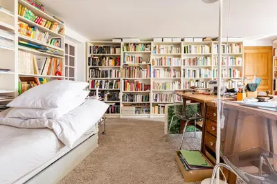 Bibliothèque dans le B&B/chambre d'hôtes
