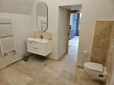 Salle de bains dans l'établissement Château de la Follie Le Bourgot