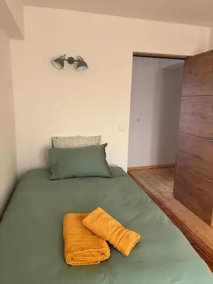 Un ou plusieurs lits dans un hébergement de l'établissement Domaine de Tincourt, Authentic Champagne house