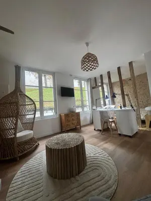 Télévision ou salle de divertissement dans l'établissement Résidence ARTHUS Cinopé