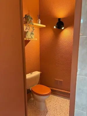 Salle de bains dans l'établissement Évasion Bleu Champagne & son Parking Privé