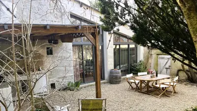 Jardin de l'établissement Le Clos des Lilas