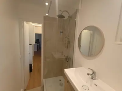 Salle de bains dans l'établissement Appartement lumineux proche hyper-centre