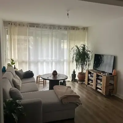 Apartment close to Place Luton