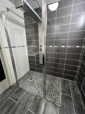 Salle de bains dans l'établissement Maison de Nathony