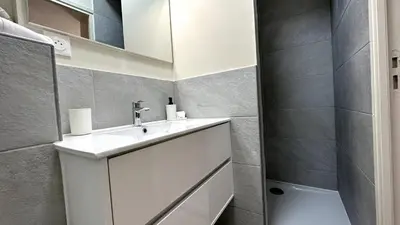 Salle de bains dans l'établissement Pommery