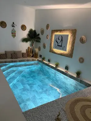 Piscine de l'établissement Spa2Luxe - Oasis Cachée ou située à proximité