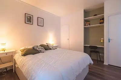 Un ou plusieurs lits dans un hébergement de l'établissement Central fully equiped apartment near Cathedral