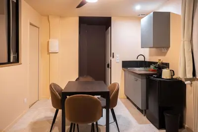 Cuisine ou kitchenette dans l'établissement Terres de Soleil - Bohème Chic en cœur St Quentin