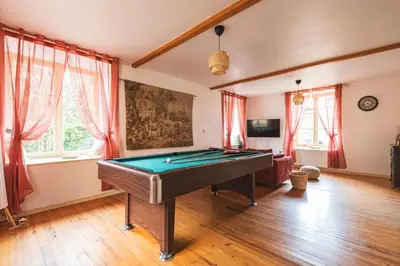Billard dans l'établissement La Prima Mora maison médiévale au coeur du château