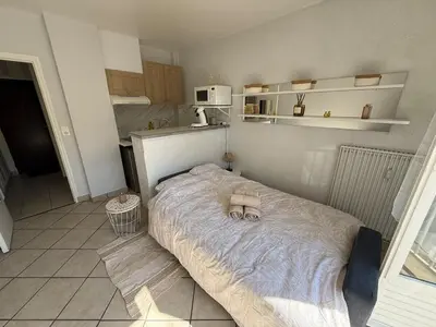 Cuisine ou kitchenette dans l'établissement Chez Anais - Charmant Studio - Centre de Compiegne