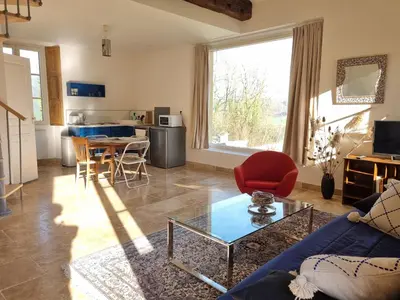 Cuisine ou kitchenette dans l'établissement Gite du Bois de Lord